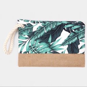 White & Green Tropical Leaf Wristlet 🌴